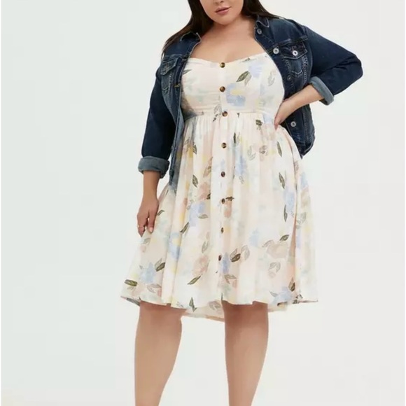 Torrid Light Pink Floral Challis Faux Button Hi-Lo Dress - Picture 2 of 5